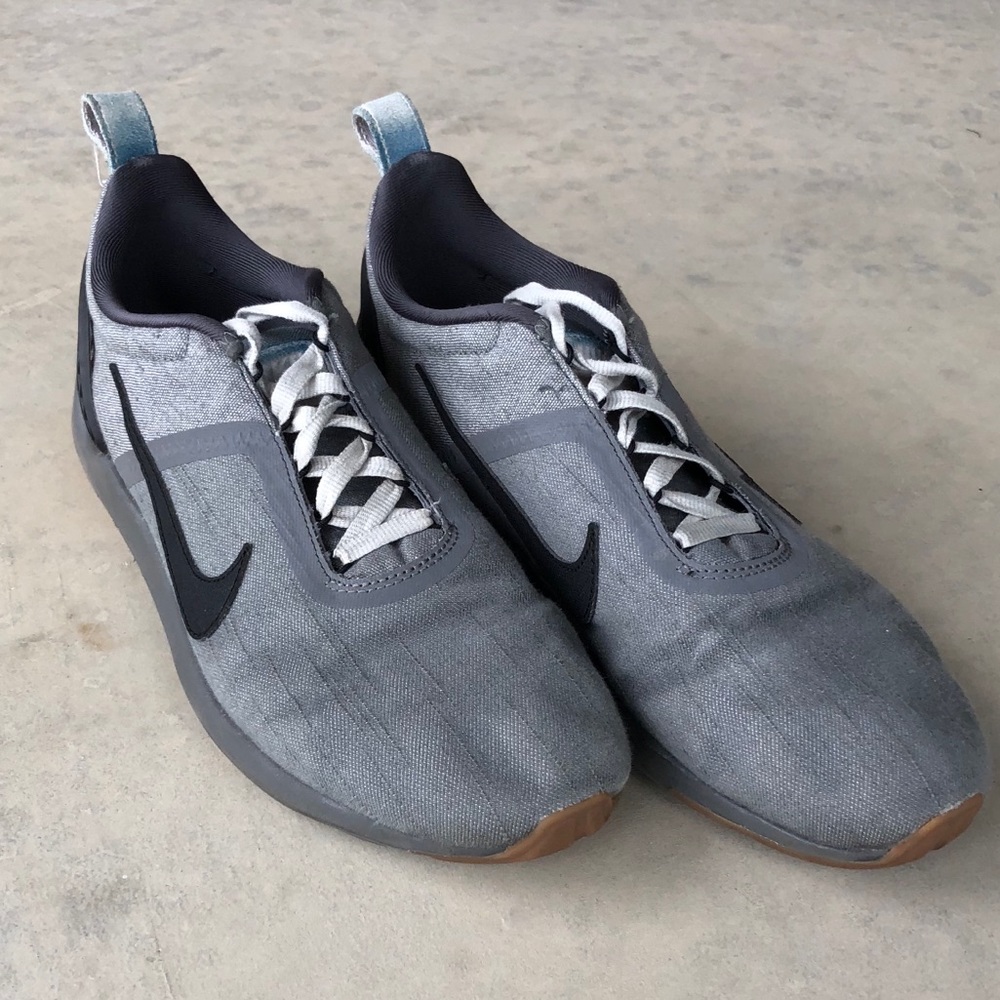 Nike Lifestyle Grey sneakers